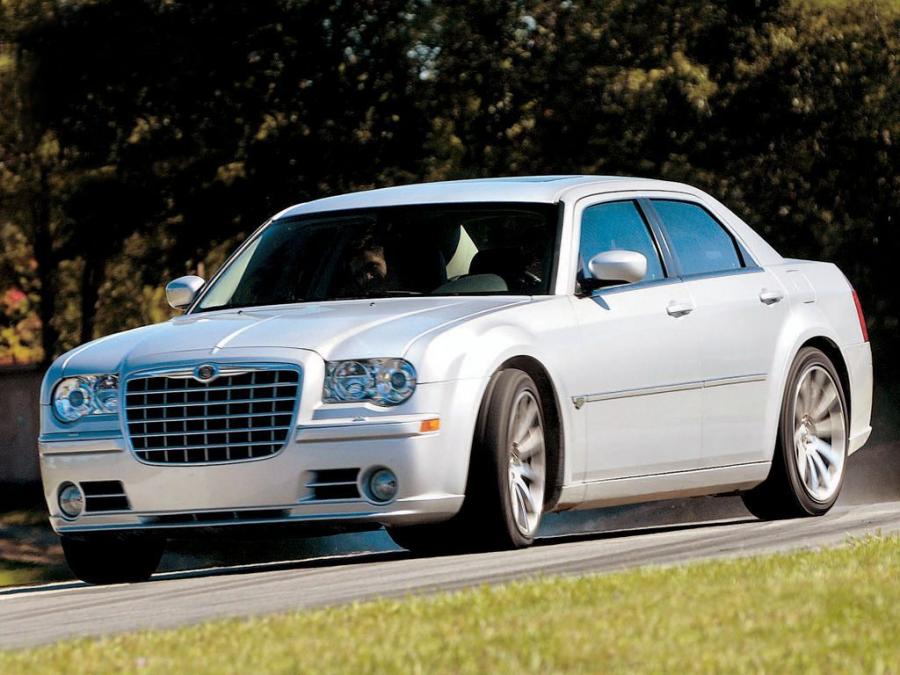  Chrysler 300C SRT8 2004 года  (EU) (фото 8 из 47)